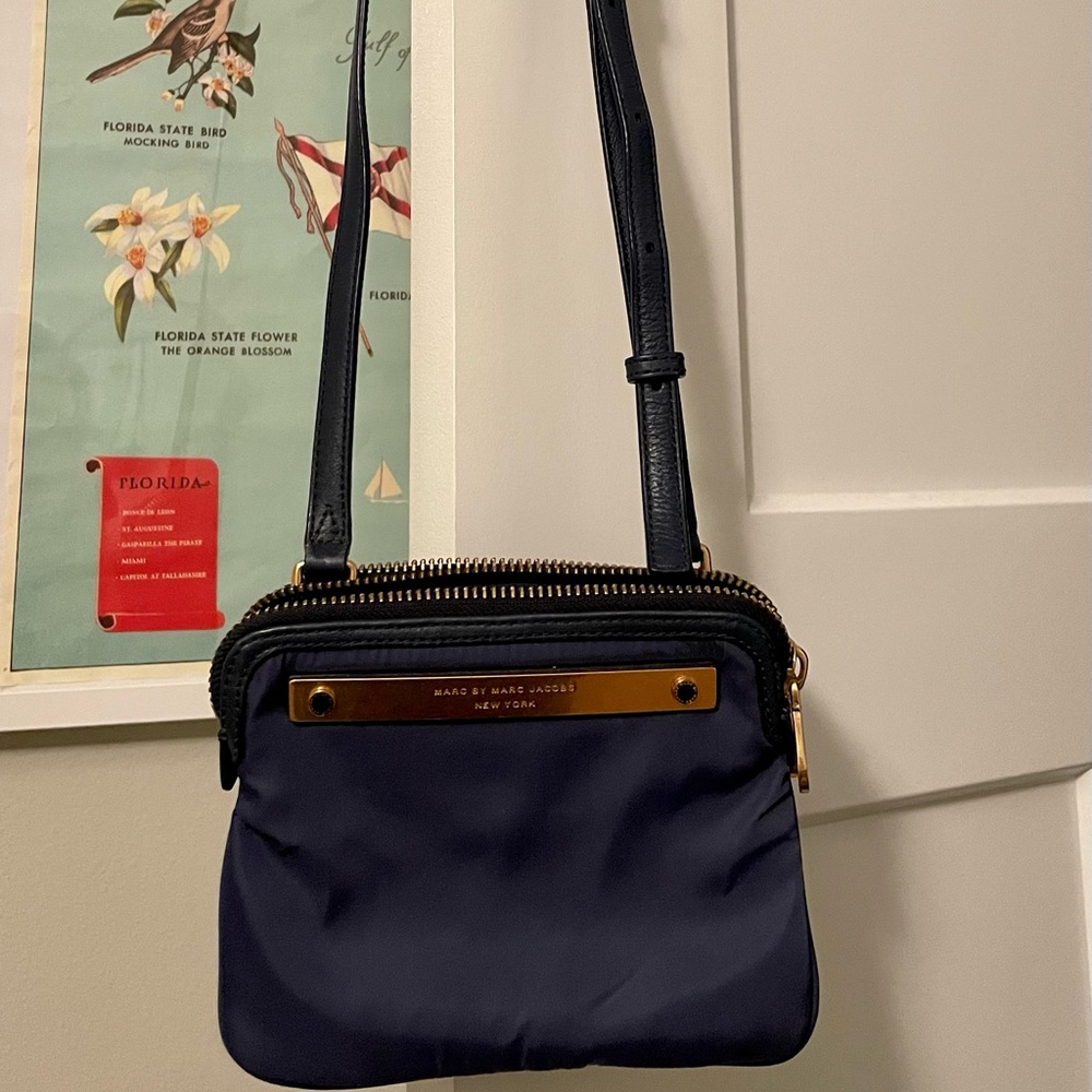 Marc by Marc Jacob’s Purse - Picture 2 of 8